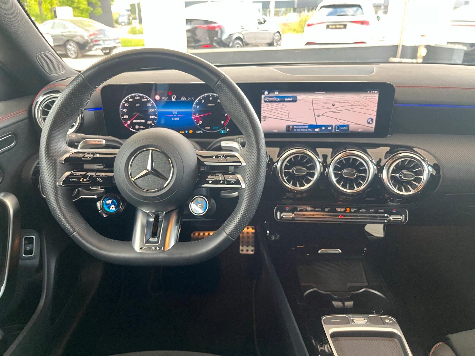 Mercedes-Benz CLA 35 AMG 4M SB Pano.-Dach/Distronic/Kamera/LED