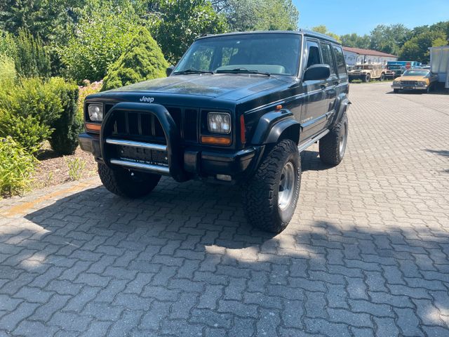 Jeep Cherokee XJ Bigfoot 4,0 Ltd Automatik