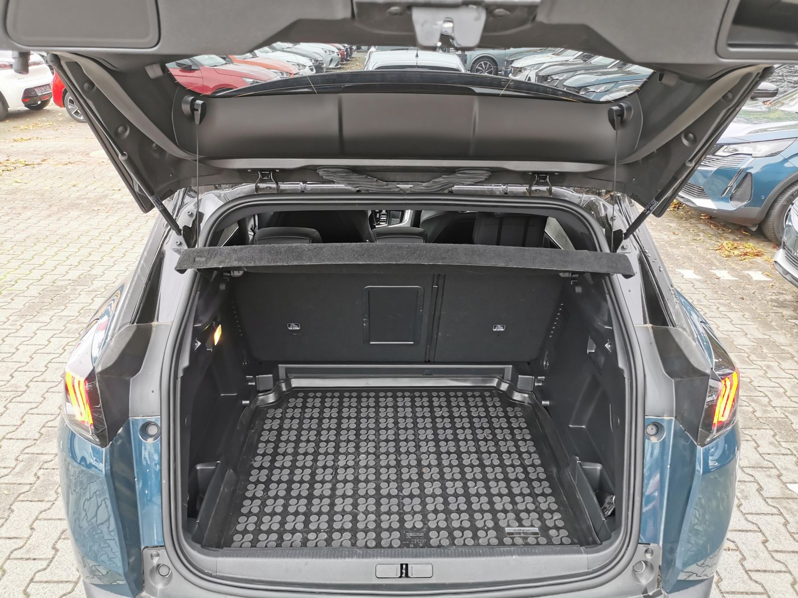 Fahrzeugabbildung Peugeot 3008 GT