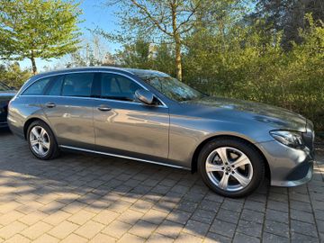 Mercedes E 220 - 8