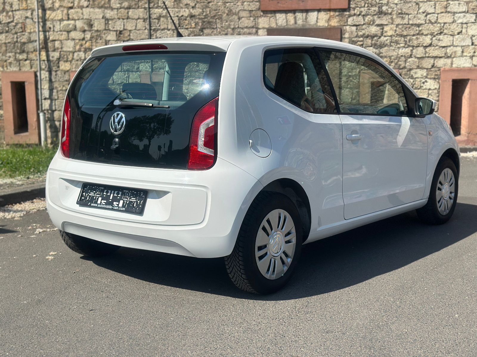 Fahrzeugabbildung Volkswagen up! MOVE*1.HAND+NAVI+SITZHEIZUNG*
