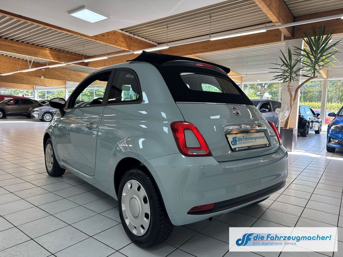Fahrzeugabbildung Fiat 500 Cabrio Dolcevita 1.0 Mild Hybrid 5tkm Navi A