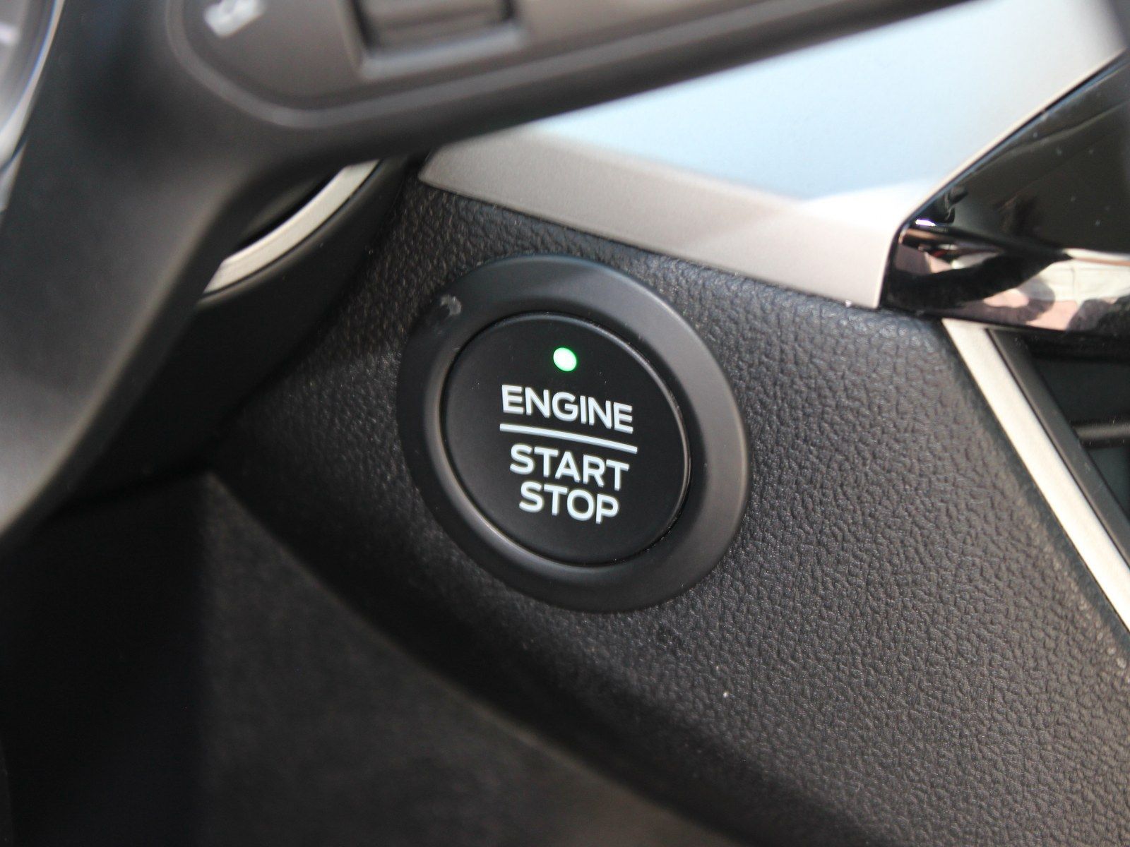 Fahrzeugabbildung Ford Kuga Plug-In Hybrid Cool & Connect 2,5 Duratec