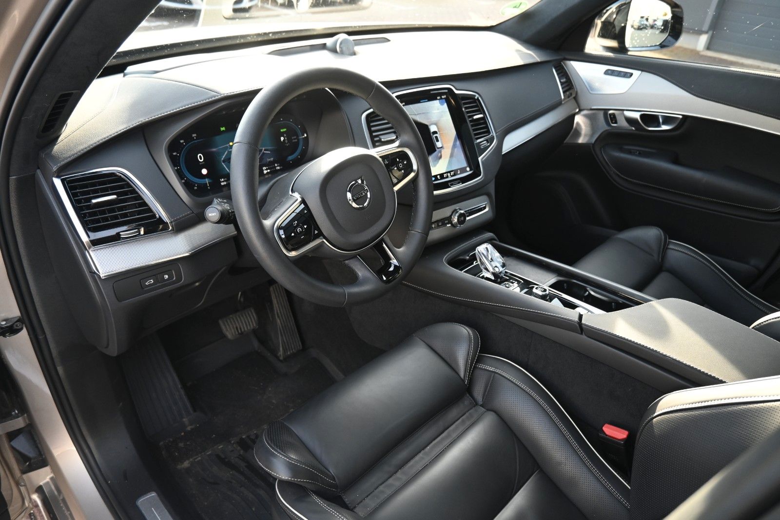 Fahrzeugabbildung Volvo XC90 Ultimate Dark Recharge Plug-In Hybrid AWD