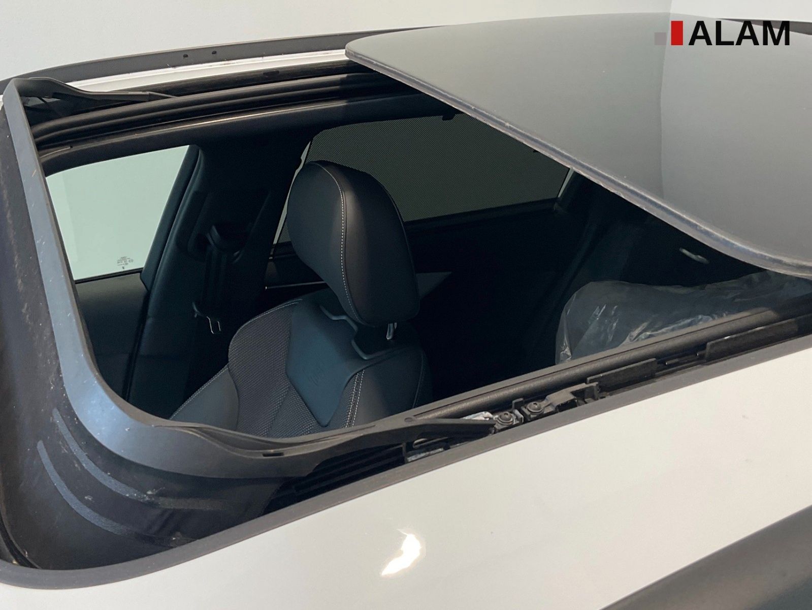 Audi A4 Av 40 TDI quatt Sline DAB Lane LED Tempo Pano foto 14