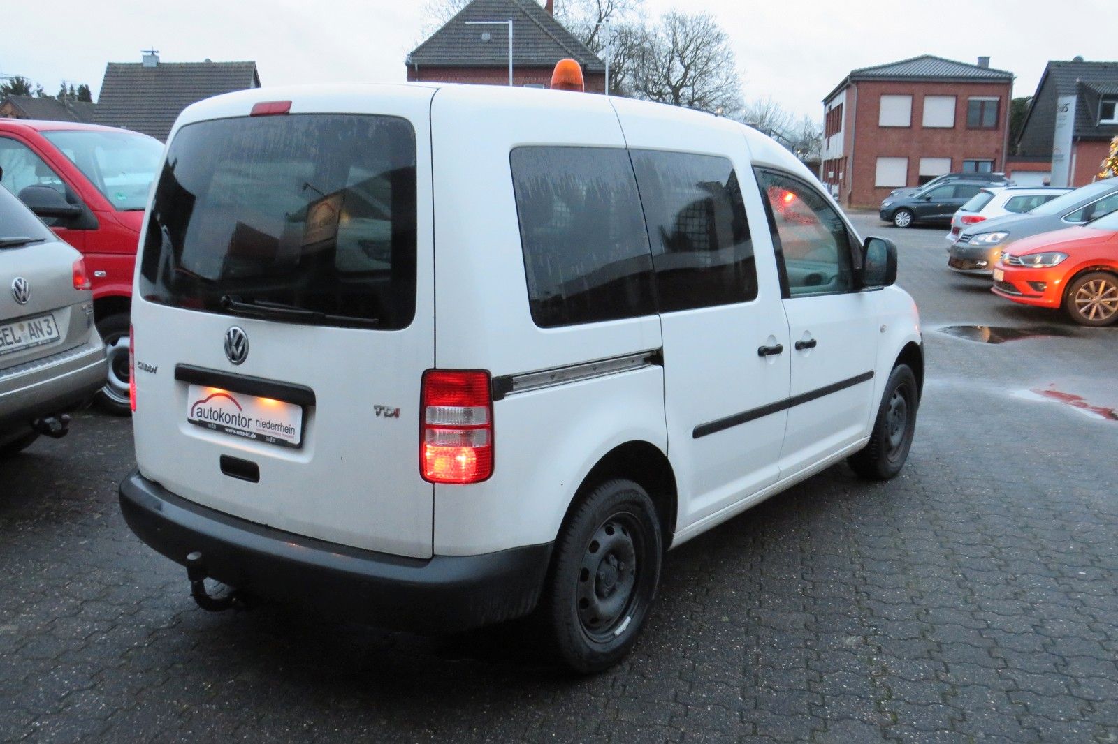 Fahrzeugabbildung Volkswagen Caddy Kasten TDI KLIMA AHK SITZH. FLEXSITZ 1.HD