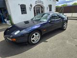 Porsche 928 GTS  - blaue Porsche 928