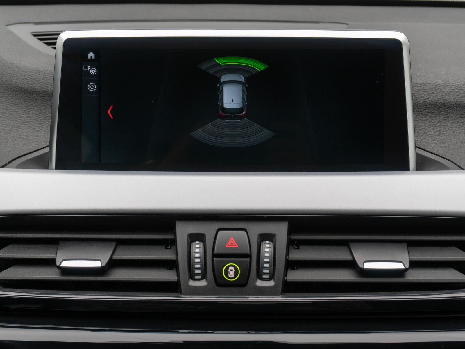 Fahrzeugabbildung BMW X1 xD25e DAB Navi ParkAssist Lordos Geschwindig