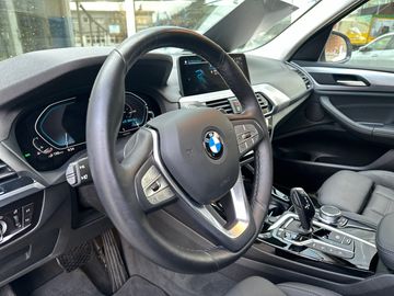 BMW X3 xDrive30e  Advantage Head-Up HiFi DAB LED