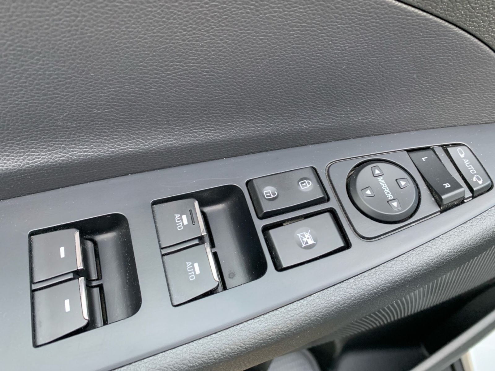 Fahrzeugabbildung Hyundai TUCSON 1.6 Turbo 7-DCT Advantage Navi 1Hd