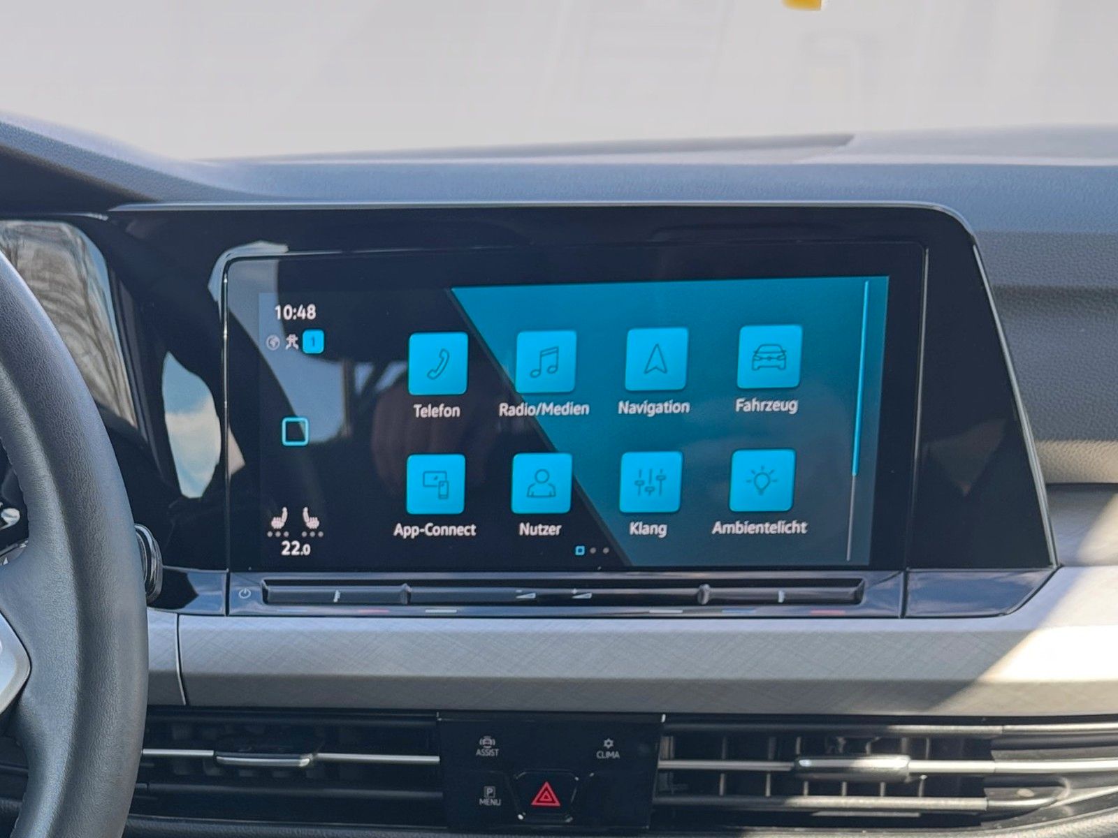 Fahrzeugabbildung Volkswagen Golf VIII Variant Life eTSI