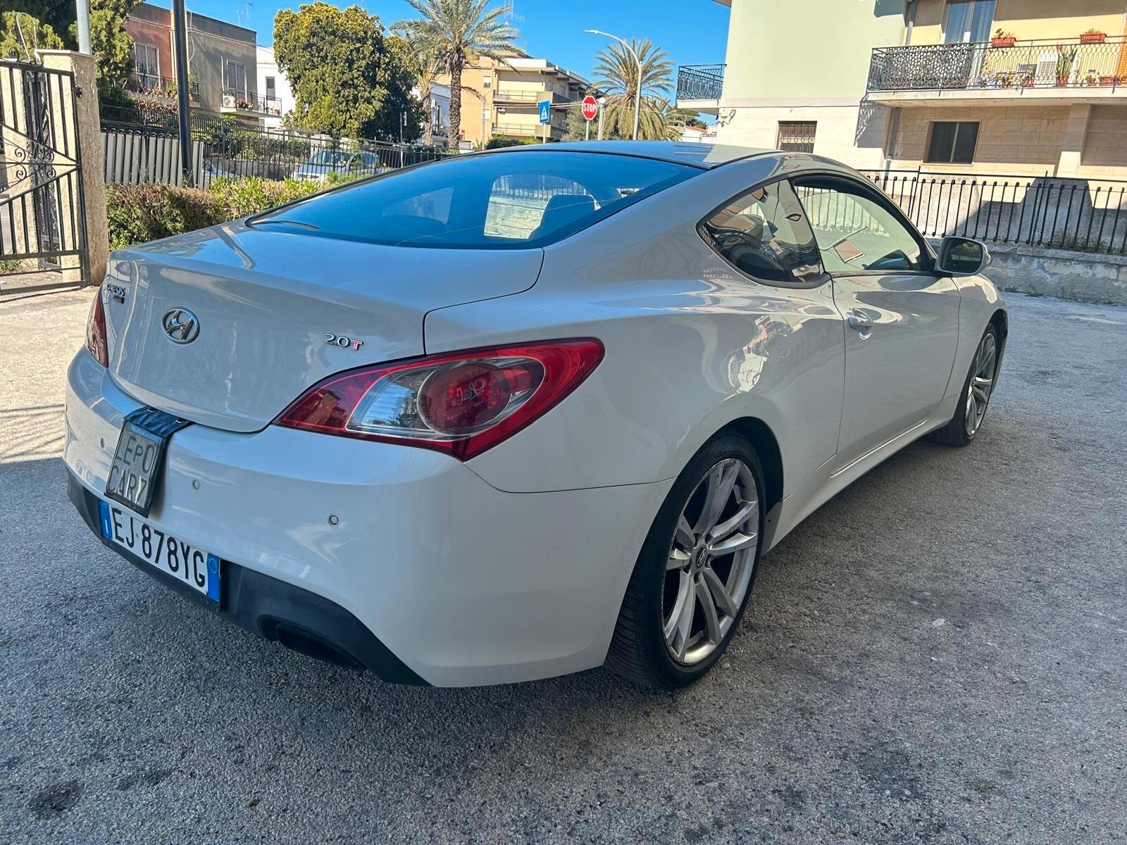 Hyundai Genesis Coupé 2.0 Turbo 213ch - 1 ère main - Révision récente - Toit ouvrant - Sièges éléctriques