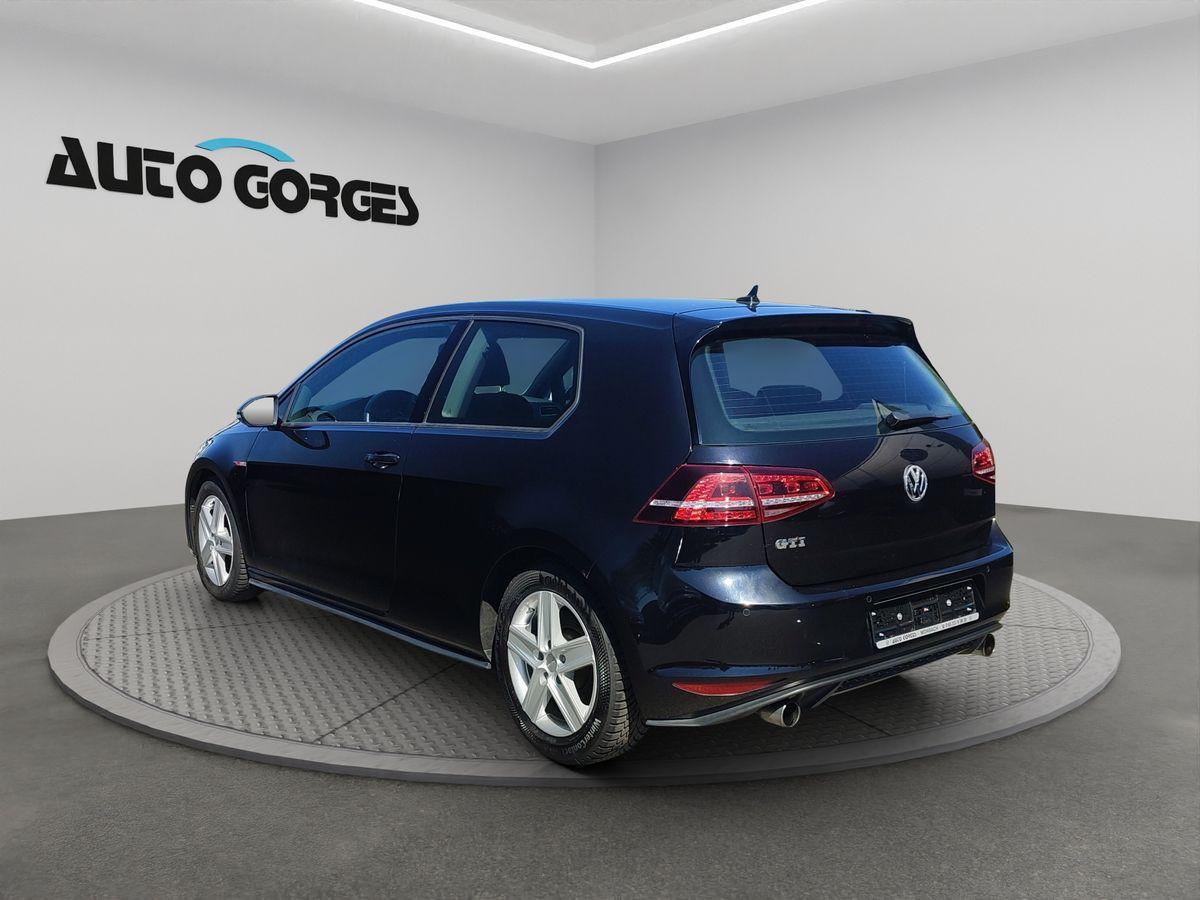 Volkswagen Golf GTI 2.0 TSI DSG +NAVI+XENON+1.HAND+