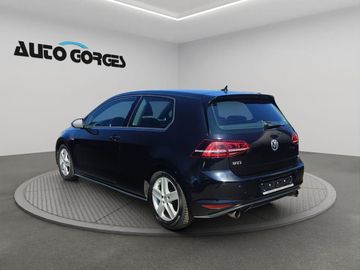 Volkswagen Golf - 3