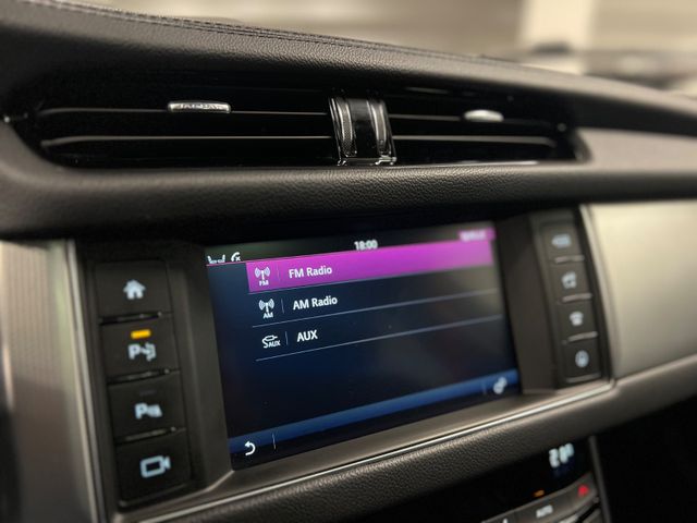 Jaguar XF Prestige/ 1.HAND/ 84.tKM/ 2016/ GARANTIE/ Jaguar XF Prestige/ 1.HAND/ 84.tKM/ 2016/ GARANTIE/