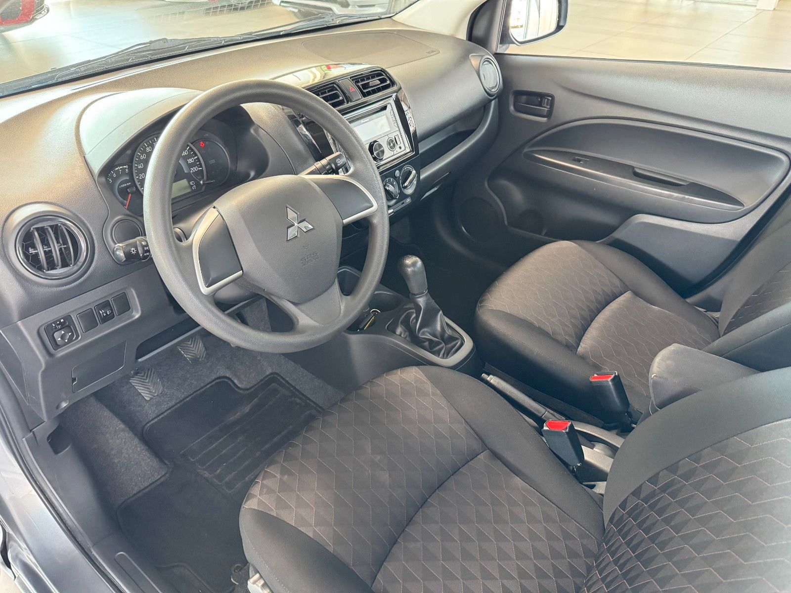 Fahrzeugabbildung Mitsubishi Space Star 1.2 Spirit  "Ganzjahresreifen Klima"