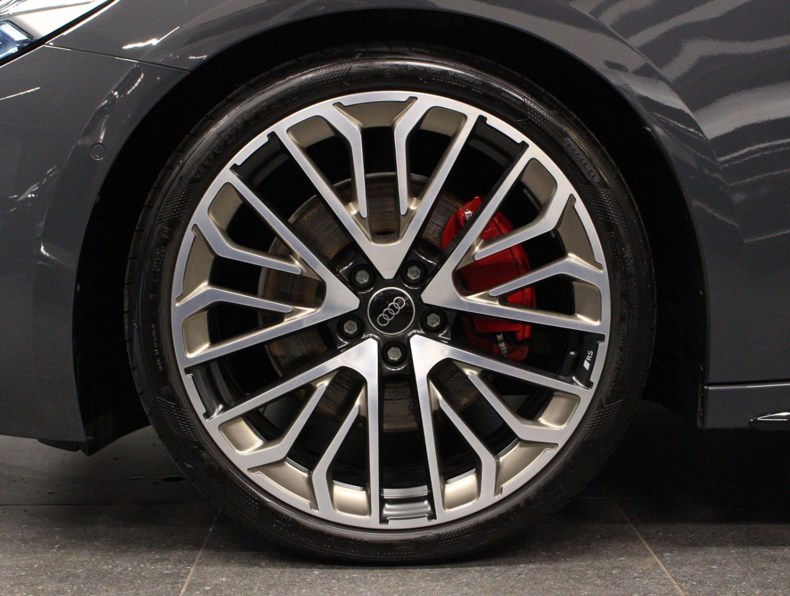 Fahrzeugabbildung Audi A5 TDI S tr quattro edition one Avant*S-Line