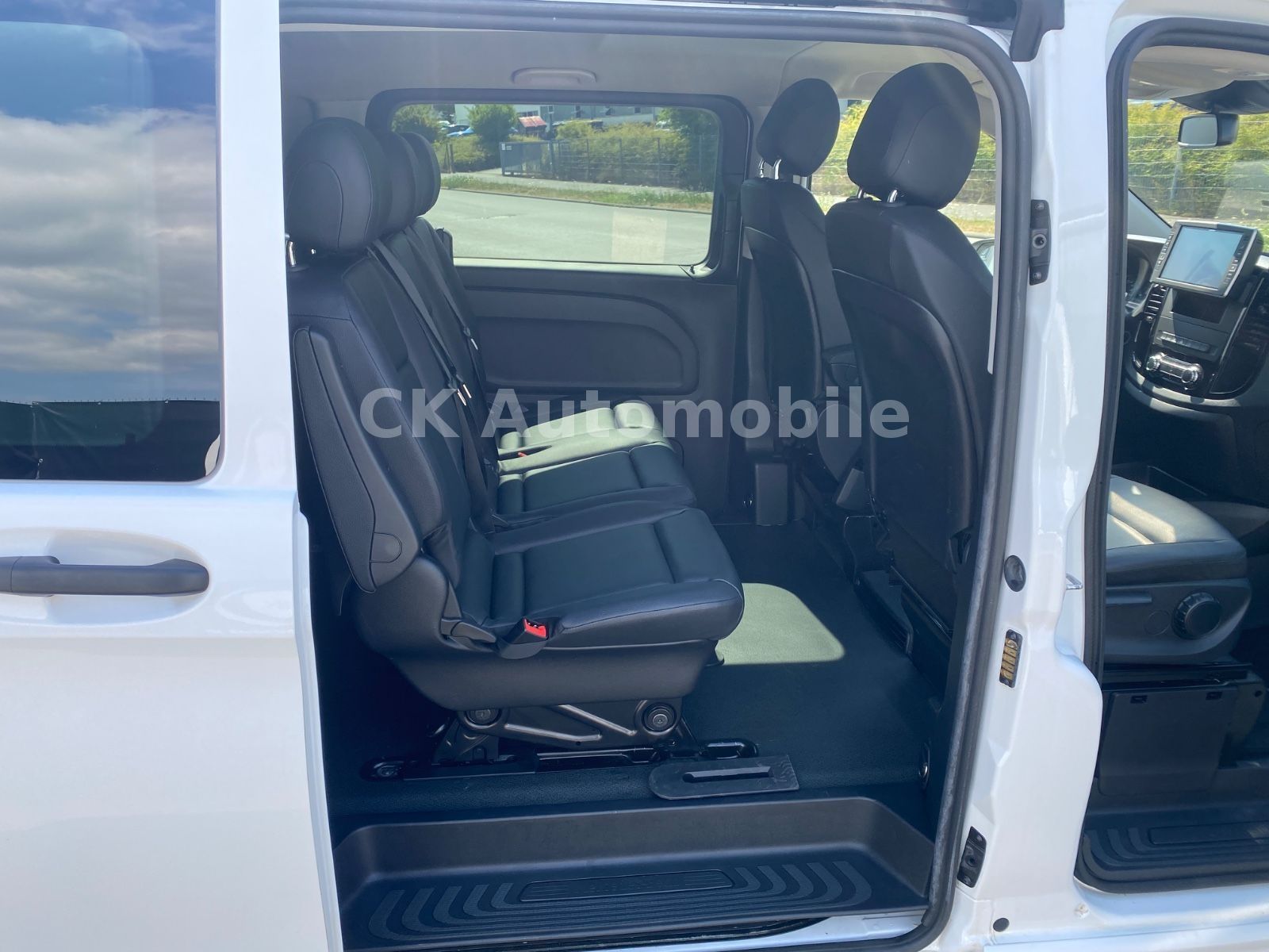 Fahrzeugabbildung Mercedes-Benz Vito Mixto 119 lang Autom./5 Sitze/Navi/LED/Kam