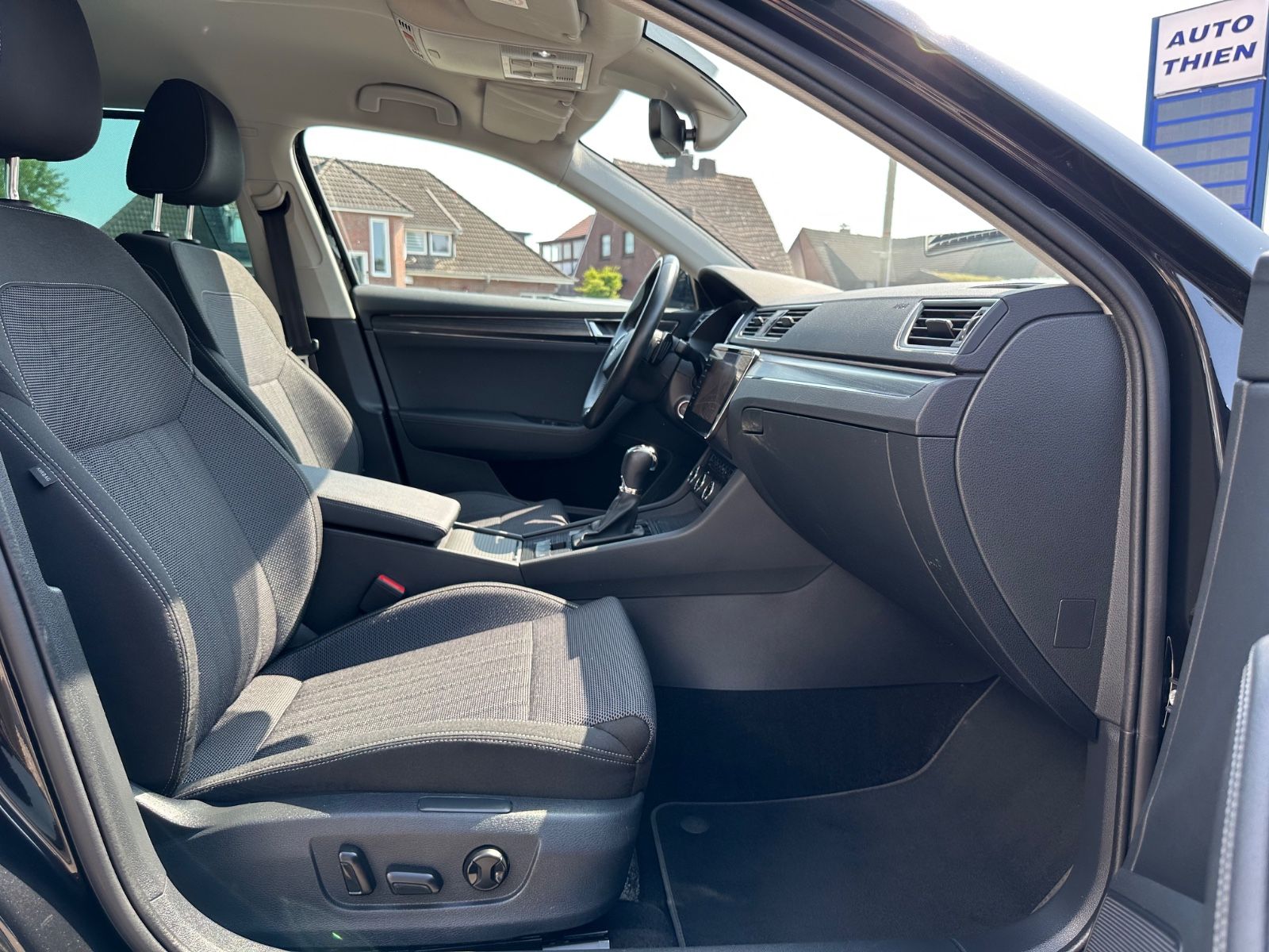 Fahrzeugabbildung SKODA Superb Combi 2.0 TDI Style AHK/Fahrass.Plus/Colu