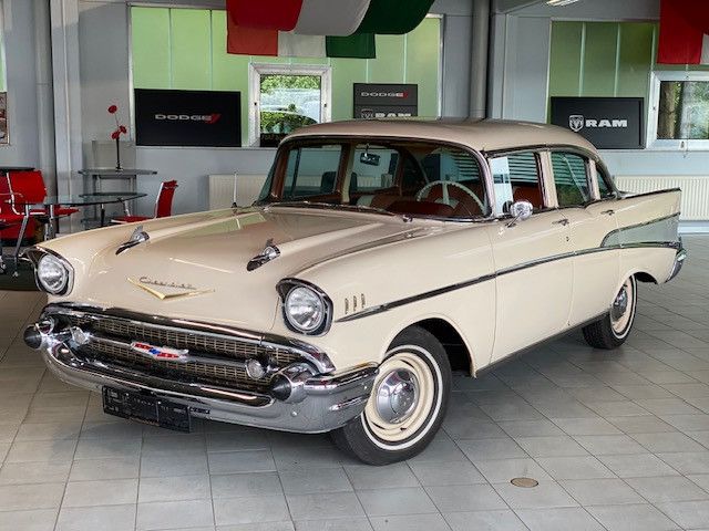 Chevrolet Bel Air 2400 4 Door Sedan V8