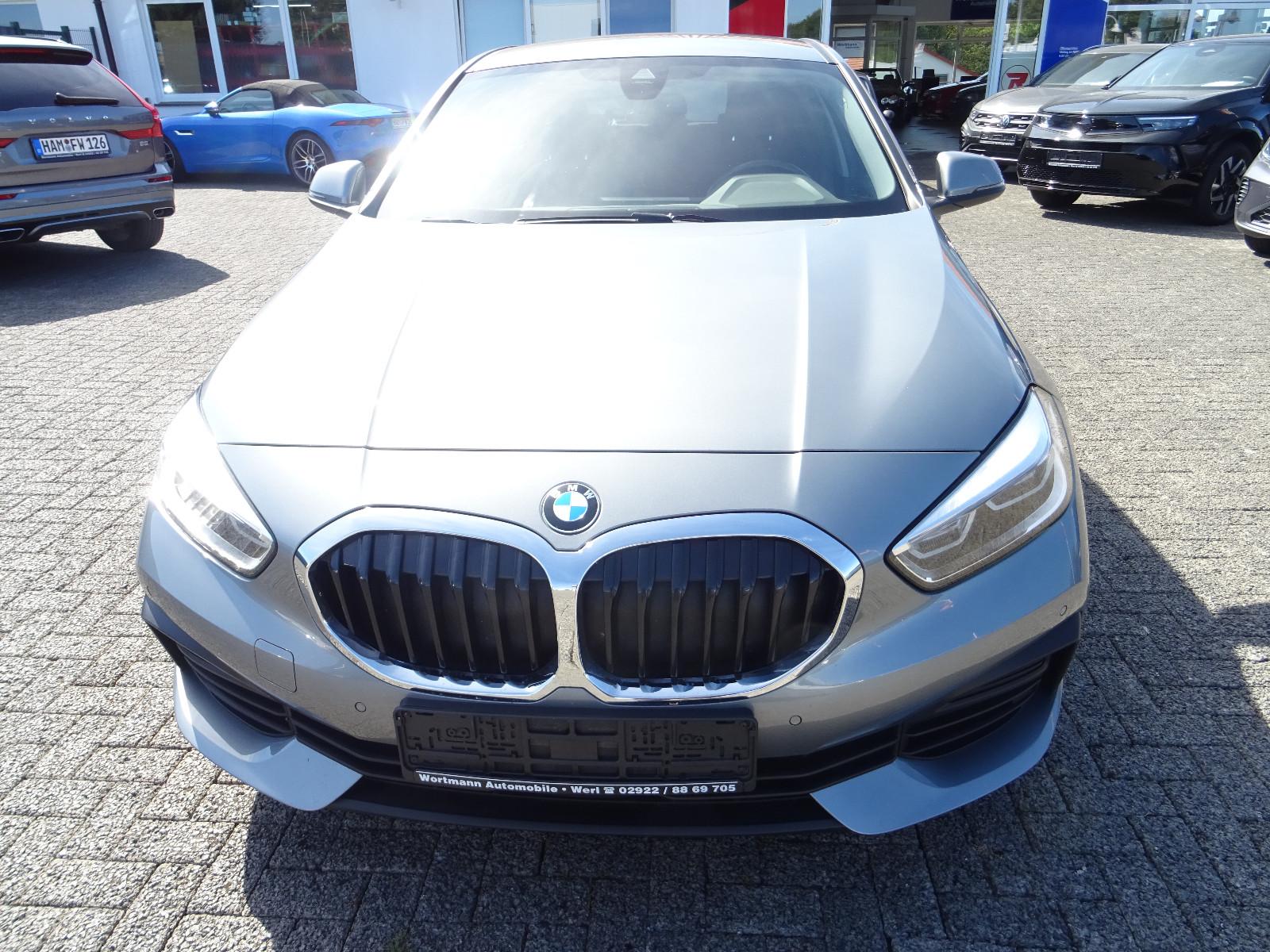 BMW 118 i Advantage LED Navi SHZ LHZ PDC