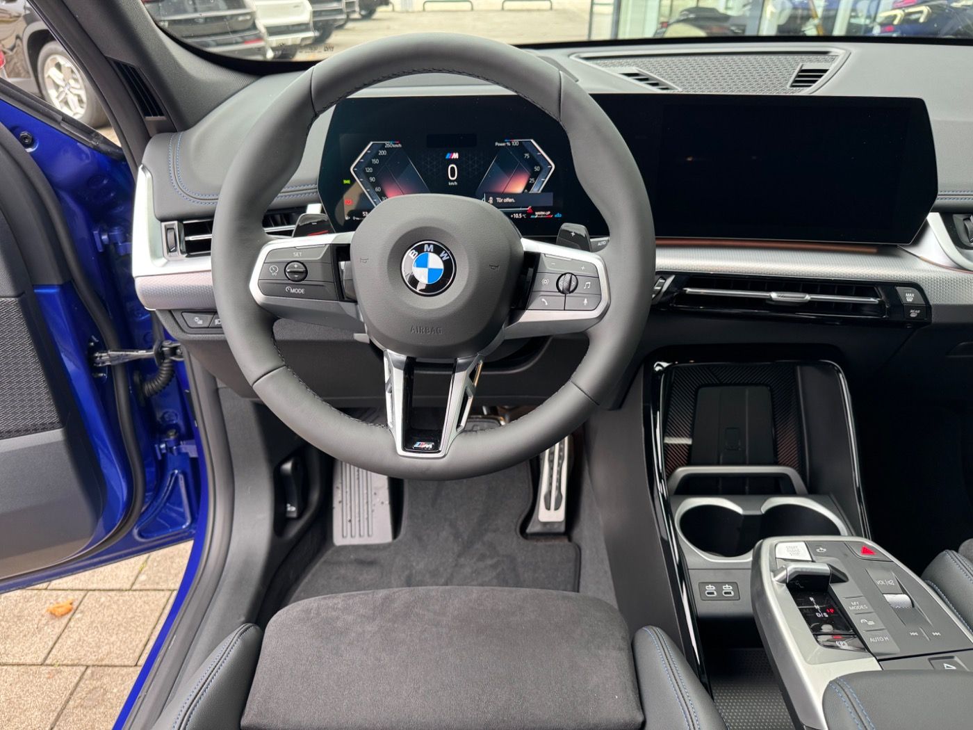 Fahrzeugabbildung BMW X1 sDrive20i M-Sportpaket-Pro DA-PROF/PA-PROF/HK