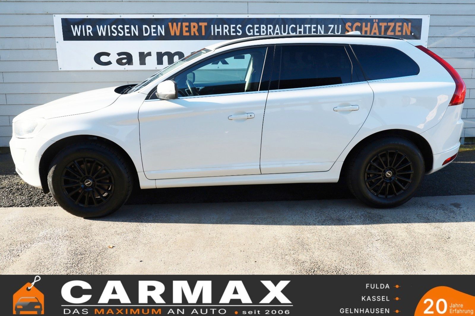 Fahrzeugabbildung Volvo XC60 D5 Momentum AWD Navi,Xenon,Kamera,SH,PDC