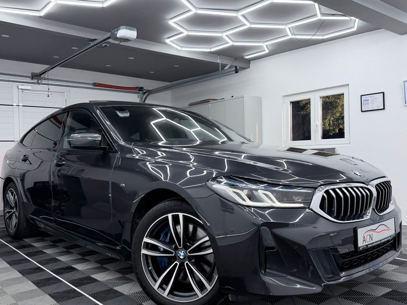 Fahrzeugabbildung BMW 630d GT xDrive M SPORT/LASER/HuD/PANO/AHK/STHZ