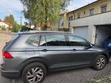 Volkswagen Tiguan Allspace 2.0 TDI SCR DSG 4MOTION Life... - VW Tiguan Allspace Gebrauchtwagen in München