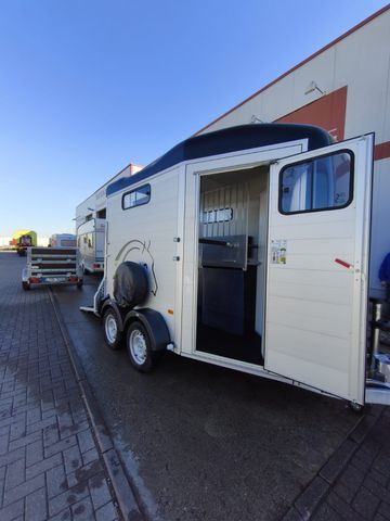Cheval Liberte Touring Country Premium Ed. + SK Pferdeanhänger