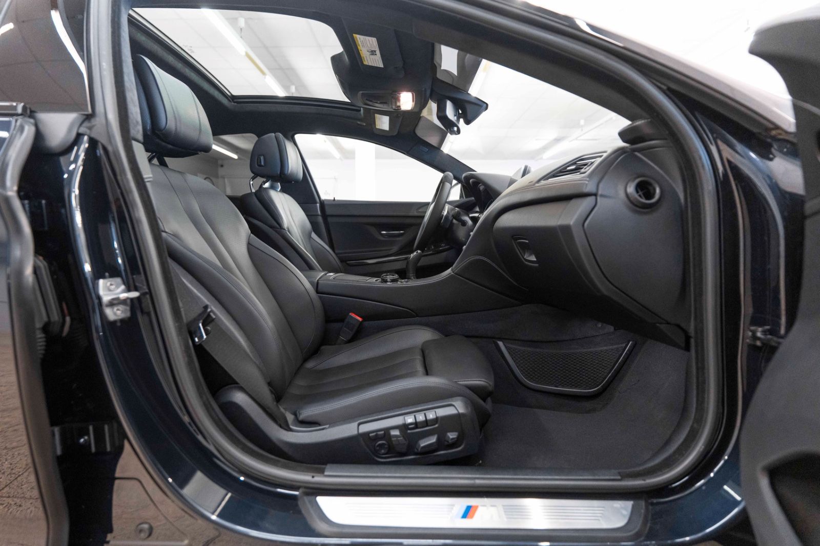 Fahrzeugabbildung BMW 640i xDrive GC M-SPORTPAKET HUD LED H&K