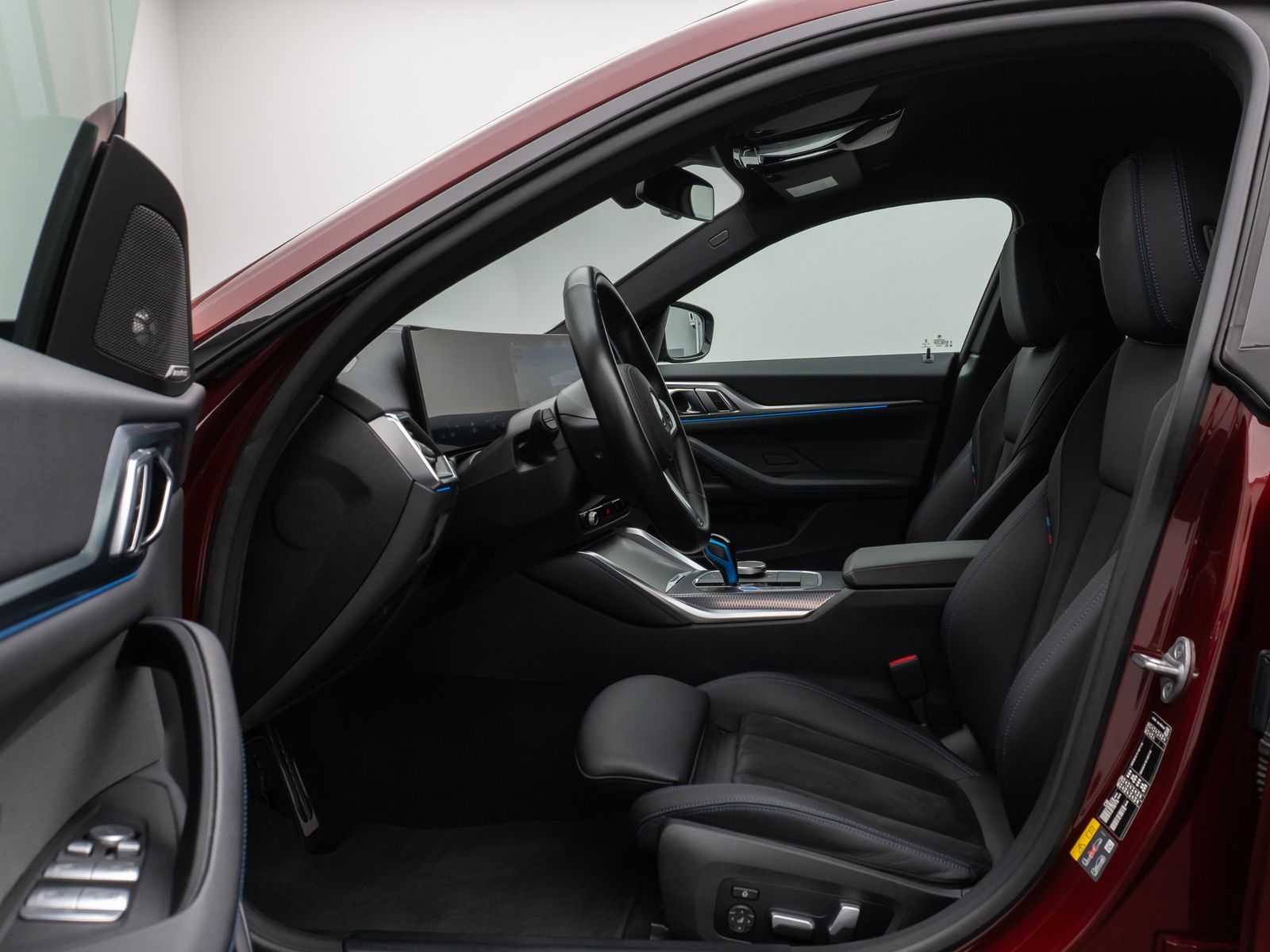 Fahrzeugabbildung BMW i4 eD40 M Sport 360°DAB H/K Komfort Alarm 19Zoll