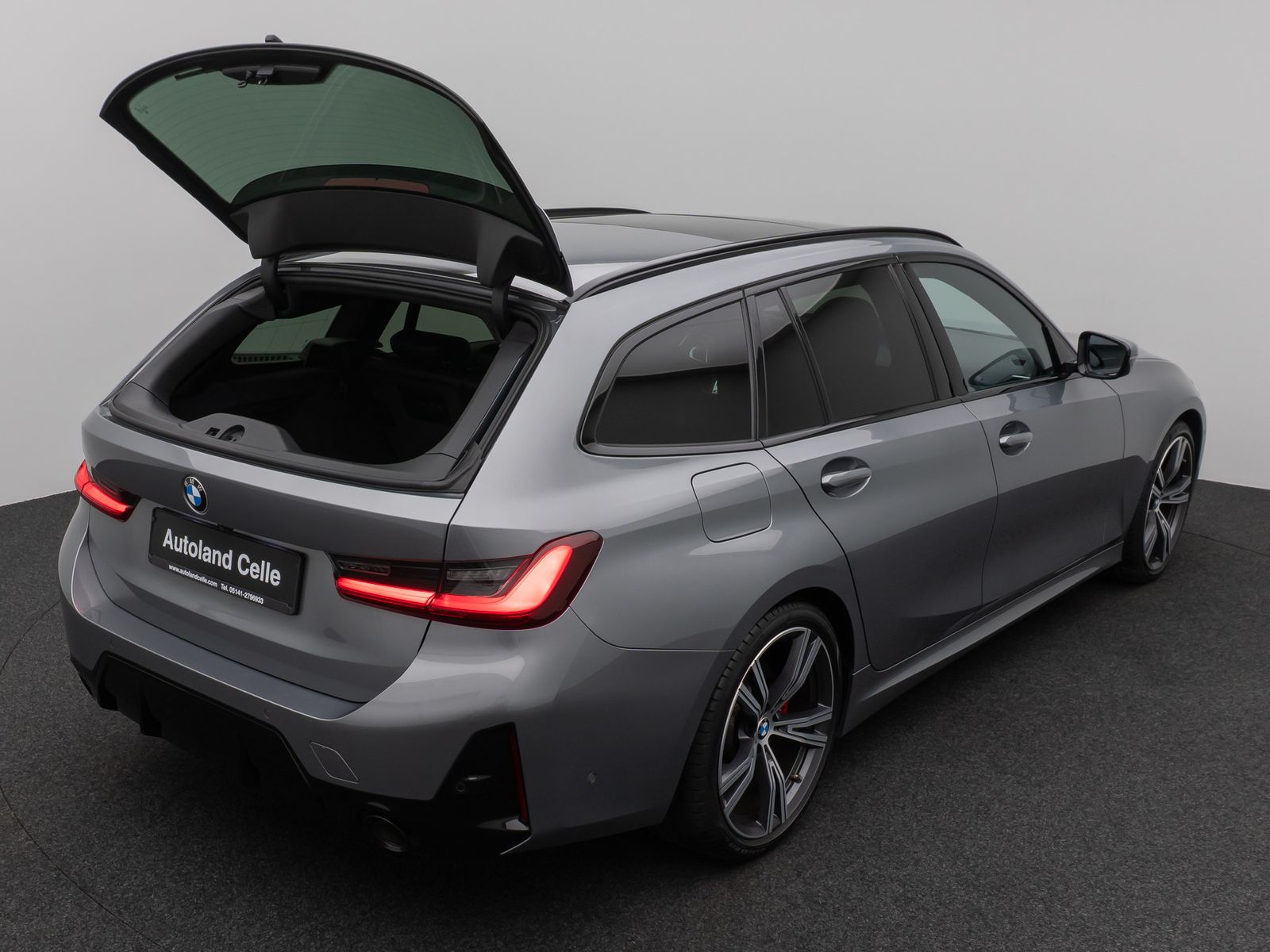 Fahrzeugabbildung BMW 320d M Sport Pro Panorama Kamera HUD DAB H/K 19"