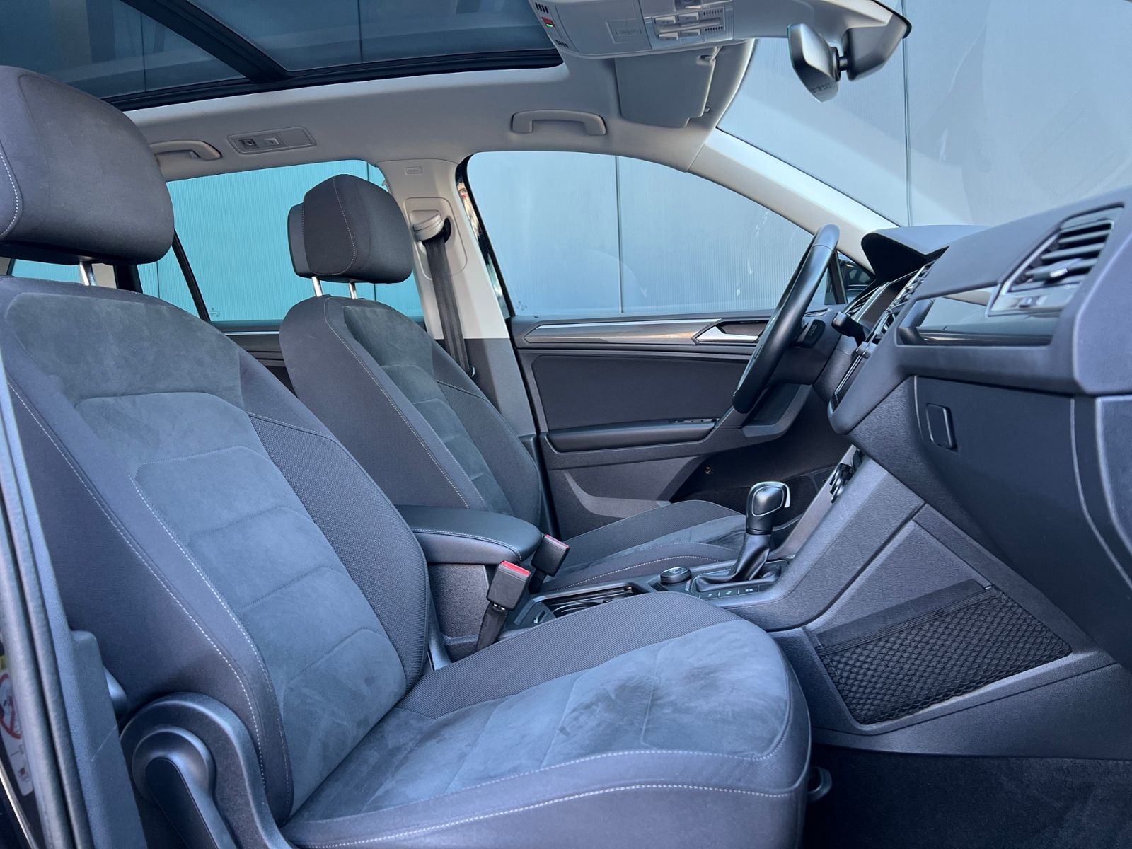 Fahrzeugabbildung Volkswagen Tiguan Highline 2.0 TSI DSG 4Motion *AHK, LED, A