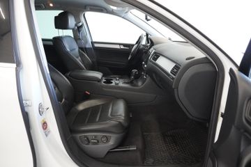 Volkswagen Touareg - 12