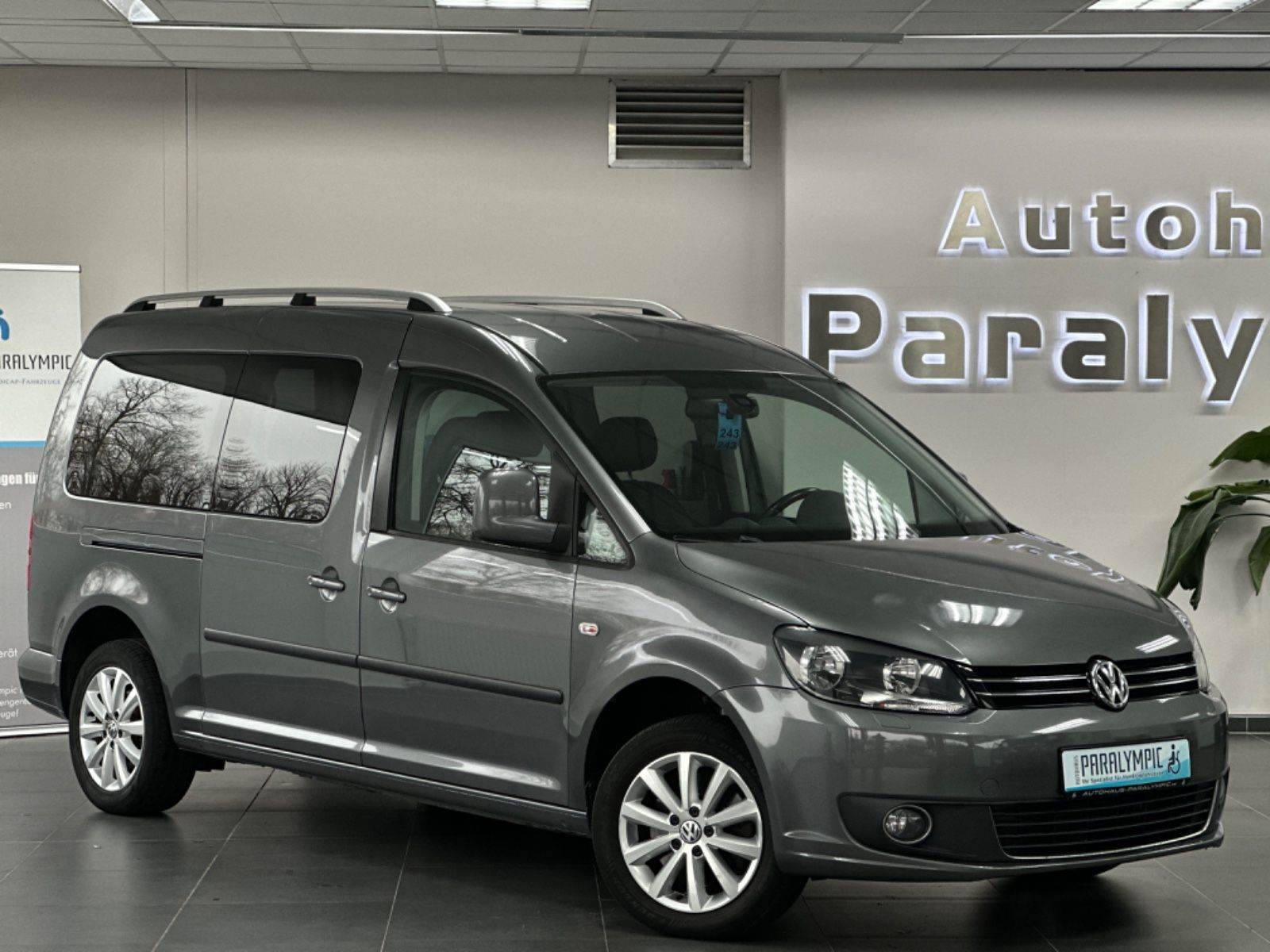 Caddy Maxi Highline TDI Behindertengerecht-Rampe