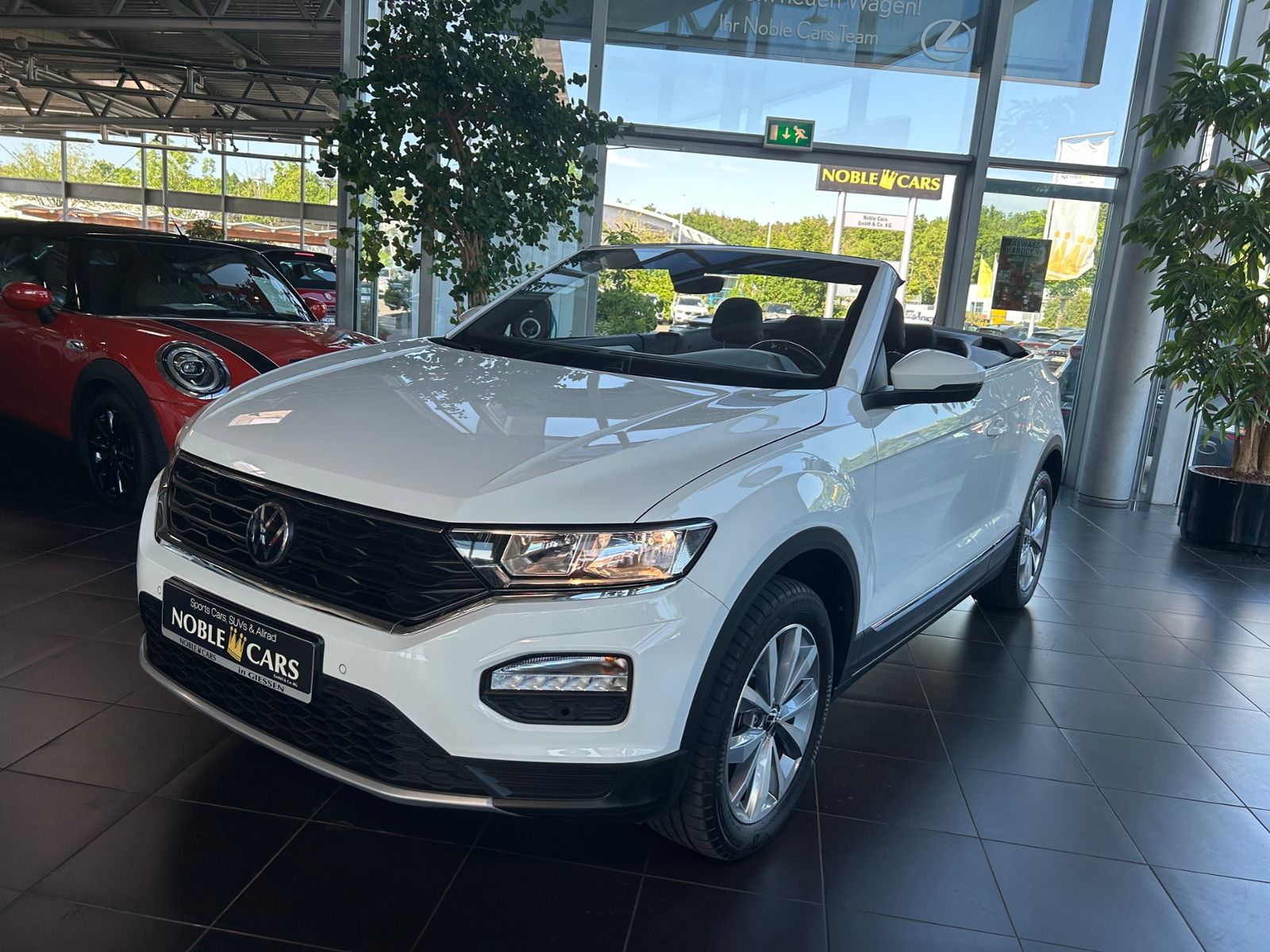 Fahrzeugabbildung Volkswagen T-Roc Cabriolet Style 1.5 TSI DSG StandHz NAVI