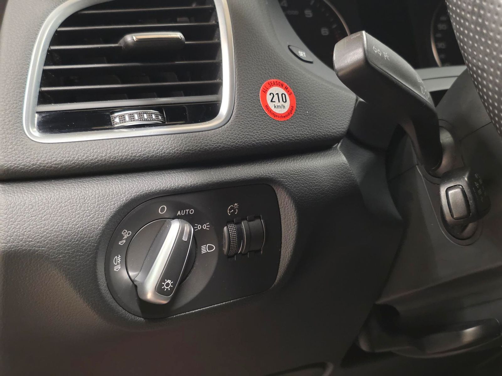 Fahrzeugabbildung Audi Q3 2.0 sport 3x S-Line Competition/LED/BOSE/AHK