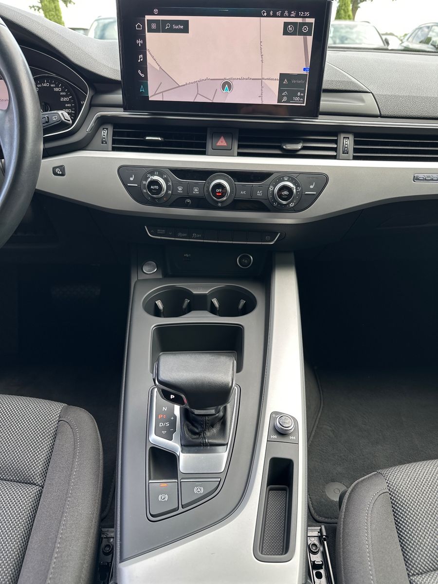 Fahrzeugabbildung Audi A4 Avant 45 TFSI Quattro Advanced Black NAV+LED