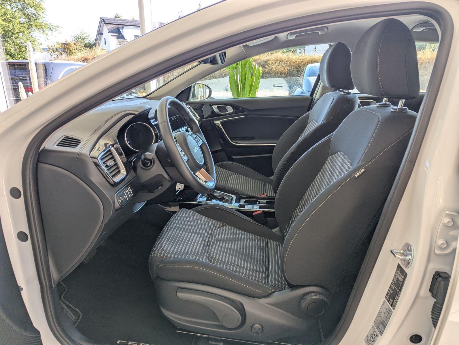 Fahrzeugabbildung Kia cee'd / Ceed 1.5 Spirit JBL ACC Kamera 7J-Gar
