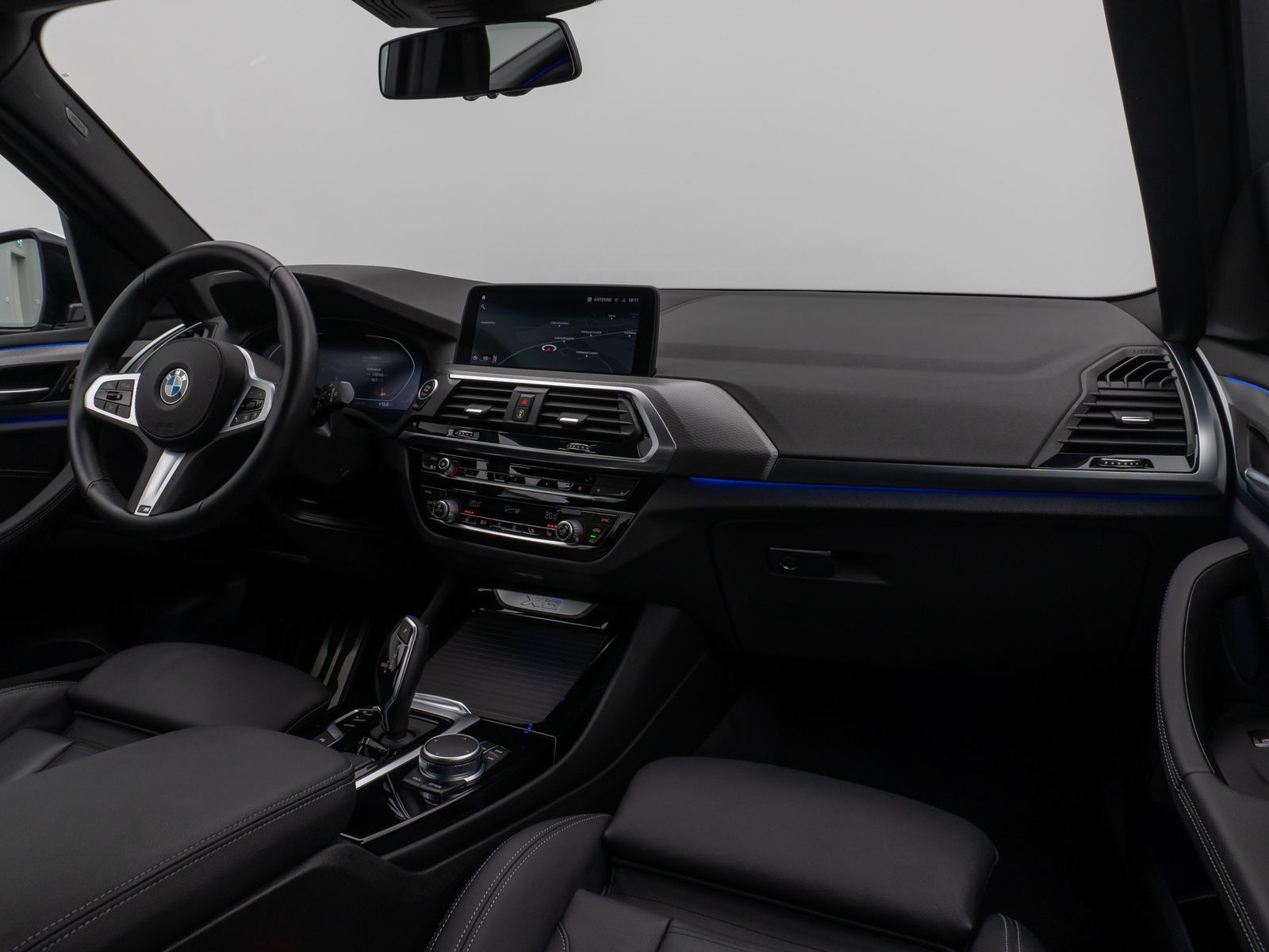 Fahrzeugabbildung BMW X3 xD20i M Sport 360°DAB Parkassist Alarm 19Zoll