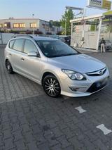 Hyundai i30 CW 1. Hand - LPG - Hyundai i30 mit LPG-Antrieb: Kombi