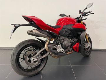 Ducati Streetfighter V2S