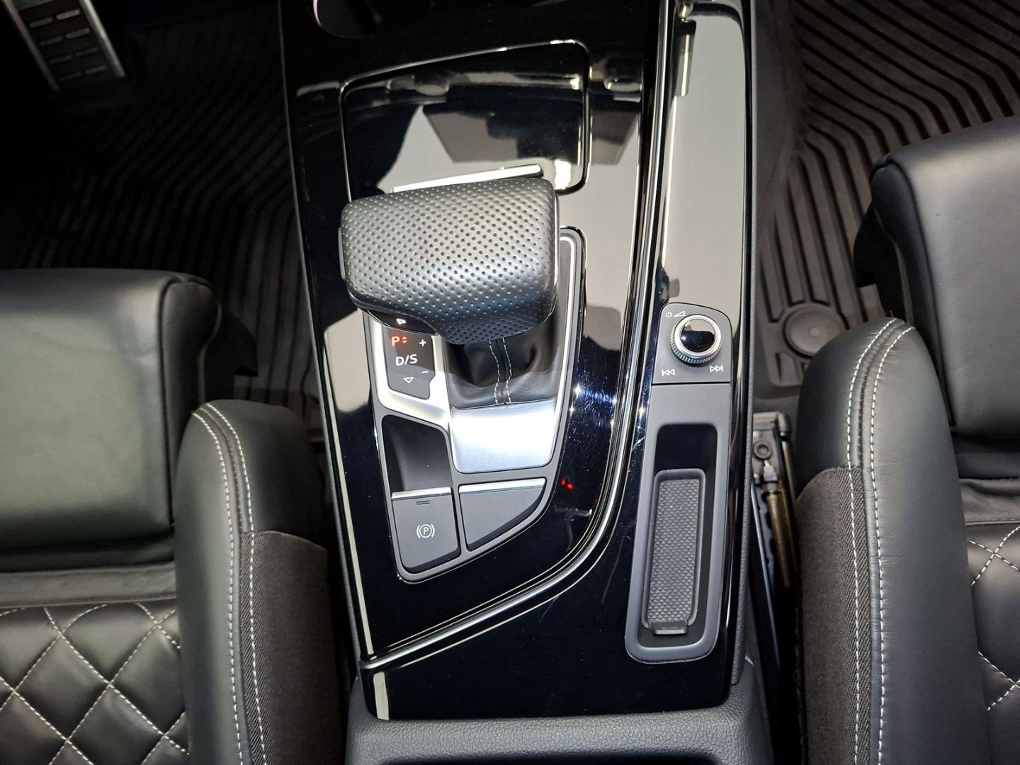 A4 Avant 40 TDI quattro S line *Kamera*Keyless*