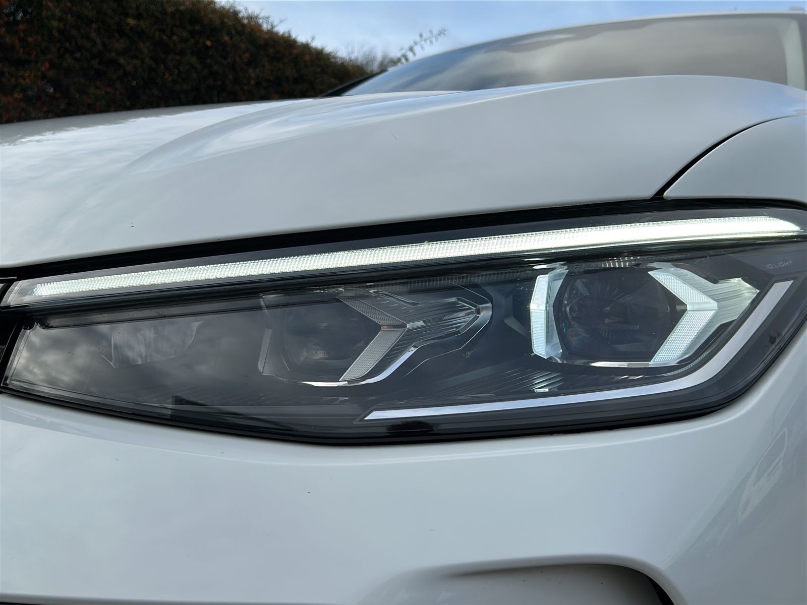 Fahrzeugabbildung Volkswagen Passat Elegance TDI DSG LED ACC 18" AHK Leder Pa