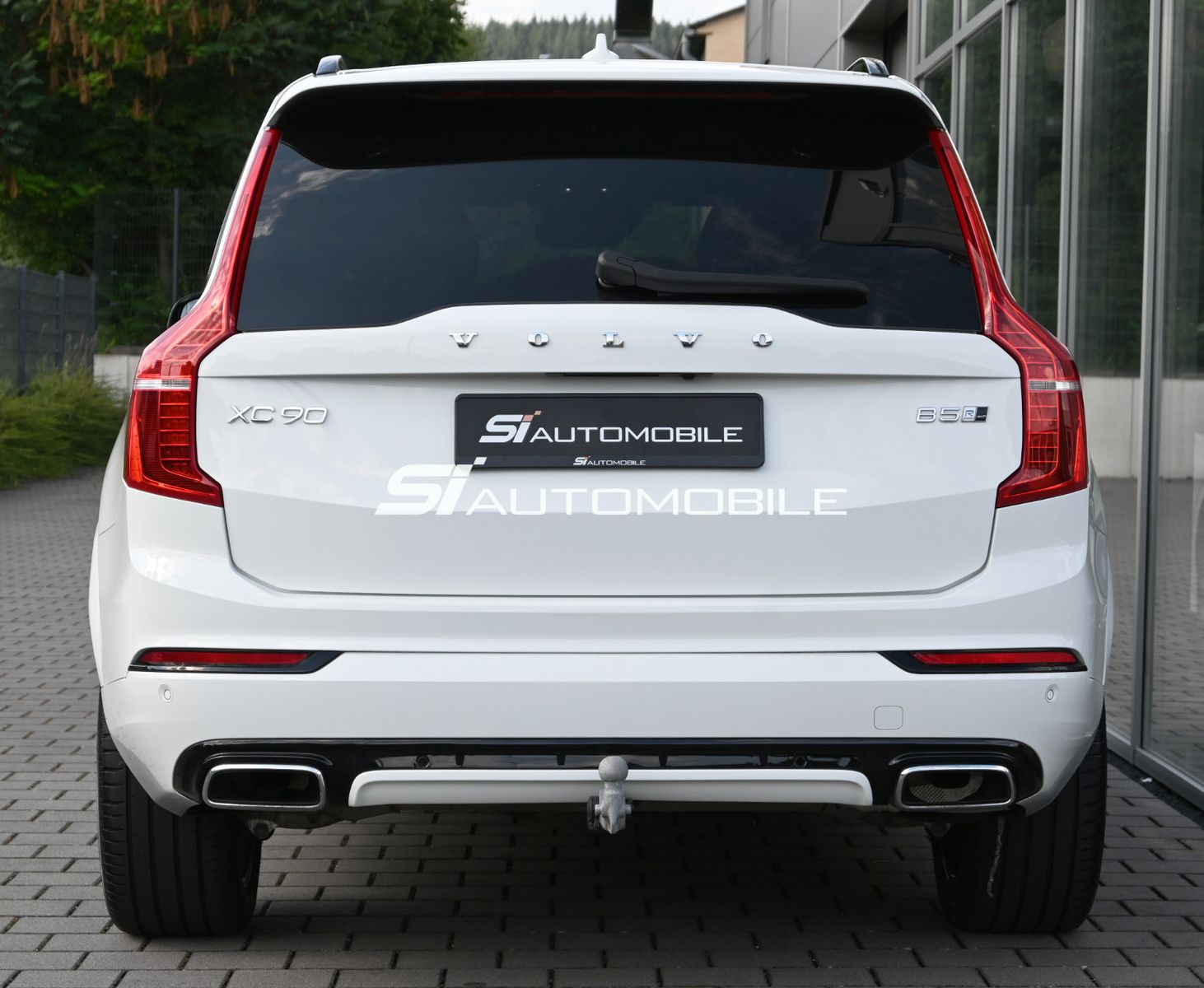 Fahrzeugabbildung Volvo XC90 B5 D AWD R-Design °ACC°AHK°PANO°STANDHEIZ°