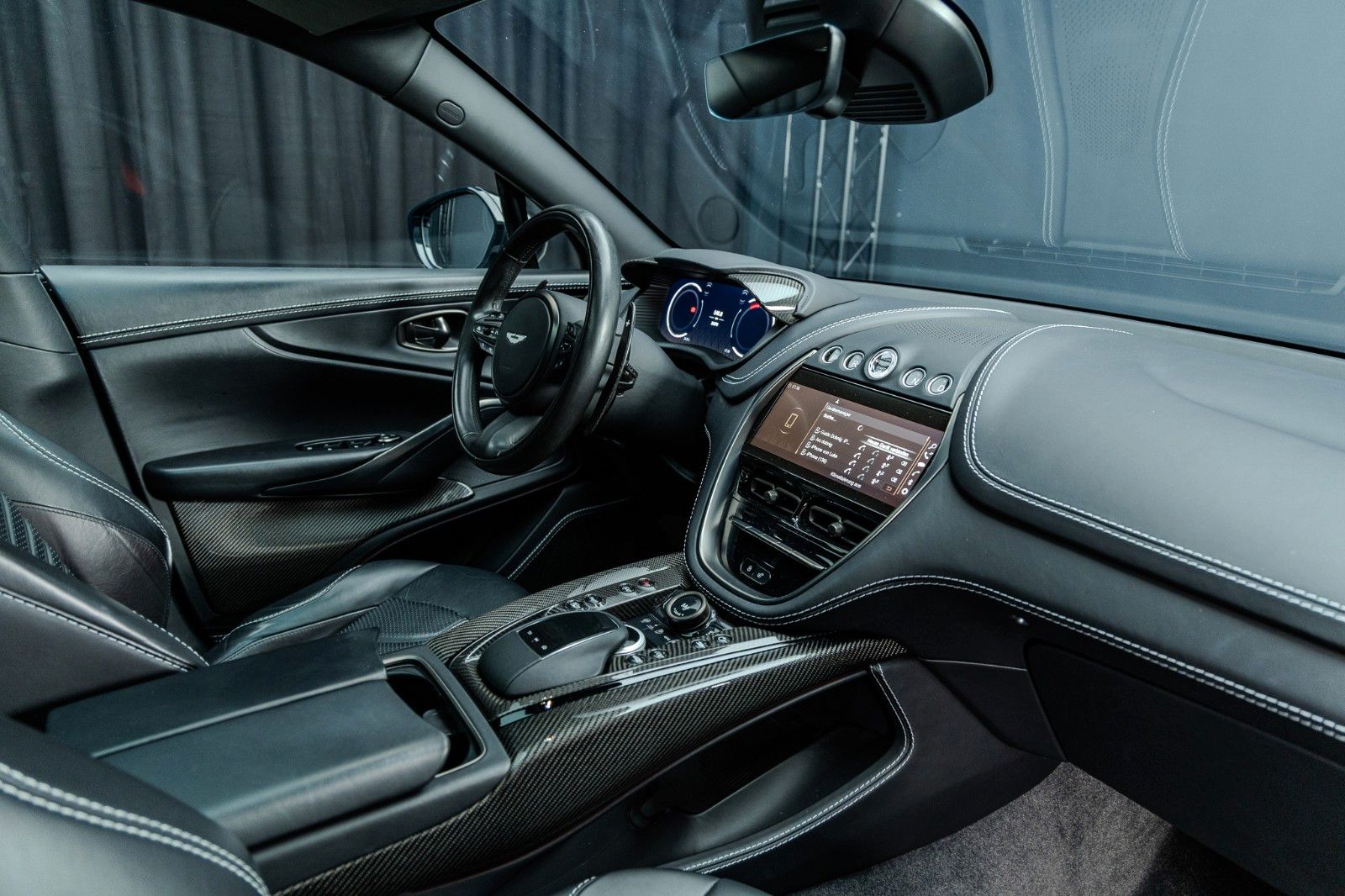 Fahrzeugabbildung Aston Martin DBX 4.0 V8 DBX707 + 2.Hand + Top Geplfegt