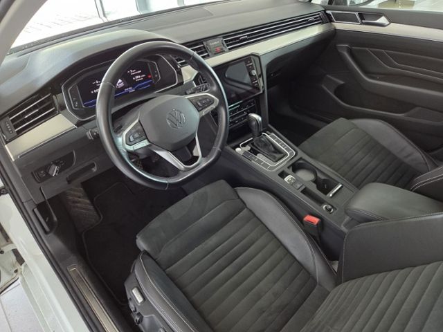 Passat Variant Elegance 2.0 TDI DSG LED NAV APP