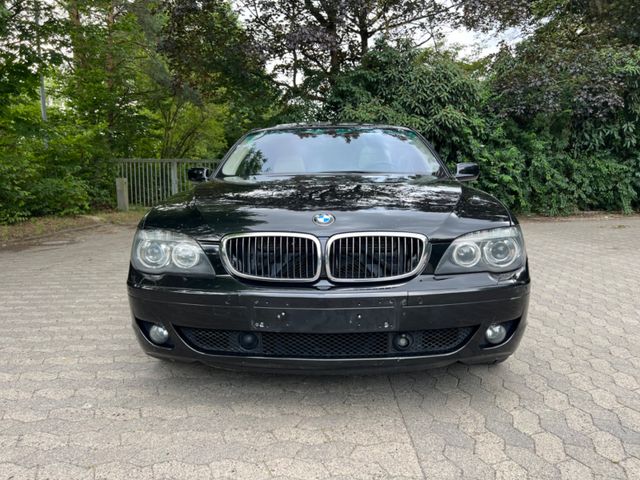 BMW 760 Baureihe760Li V12/Navi/Leder/Xenon/PDC/Volll