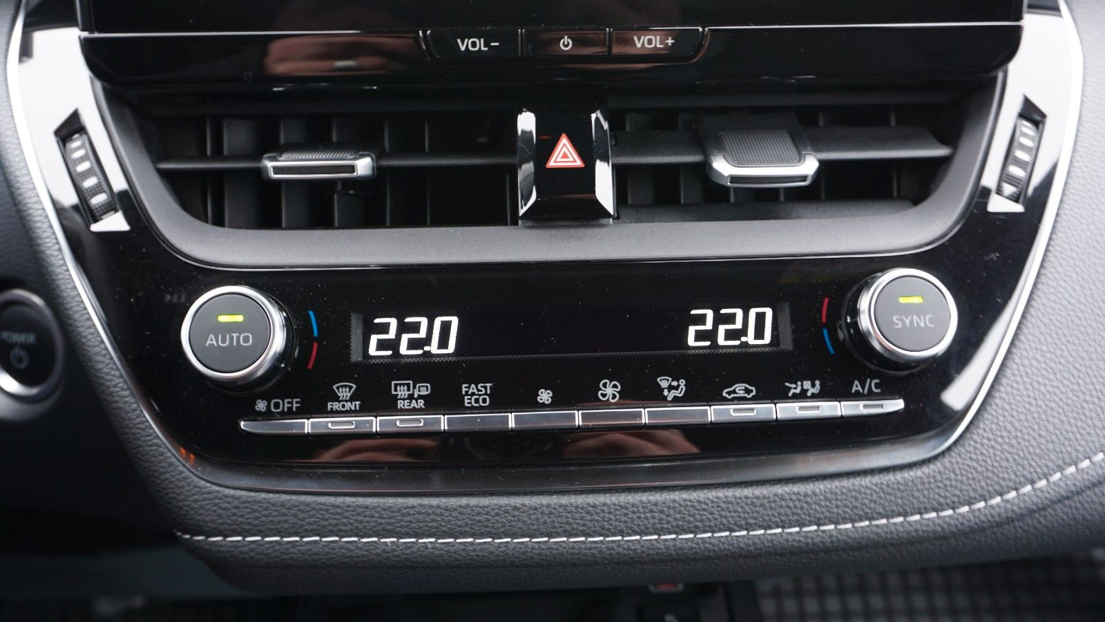 Fahrzeugabbildung Toyota Corolla Hybrid Lounge, Navi, LED, Kamera,Head Up